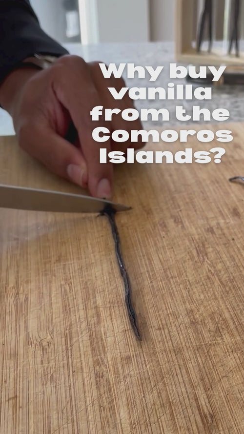 Video of Luna Vanilla Bean being scraped with copious amounts of vanilla caviar | Reasons why to buy Luna Vanilla | Luna Vanilla Beans | Buy Vanilla Australia | Gourmet Bourbon Vanilla Beans | Buy Comoros Vanilla Beans | Vanilla Extract 